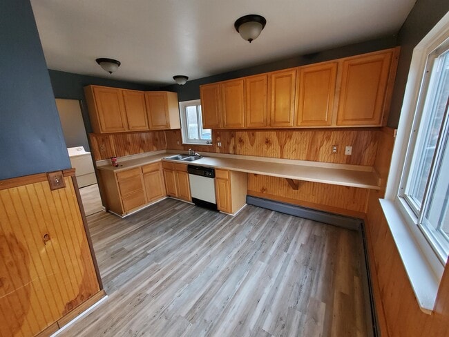 Photo - 23528 Stewart Ave