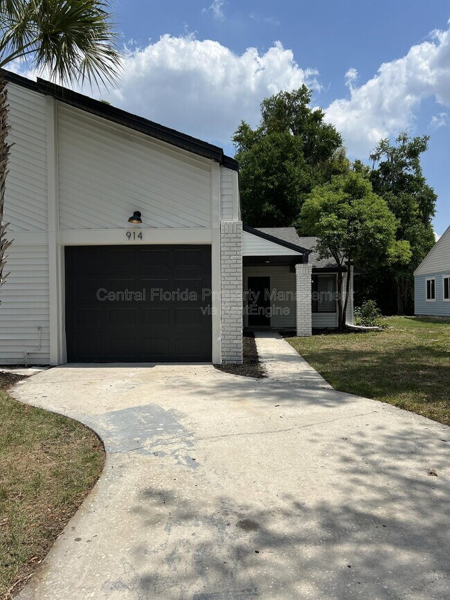 Photo - 914 Robinhood Ct