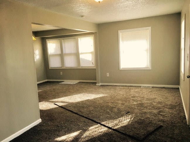 Photo - 4022 E 68th Terrace