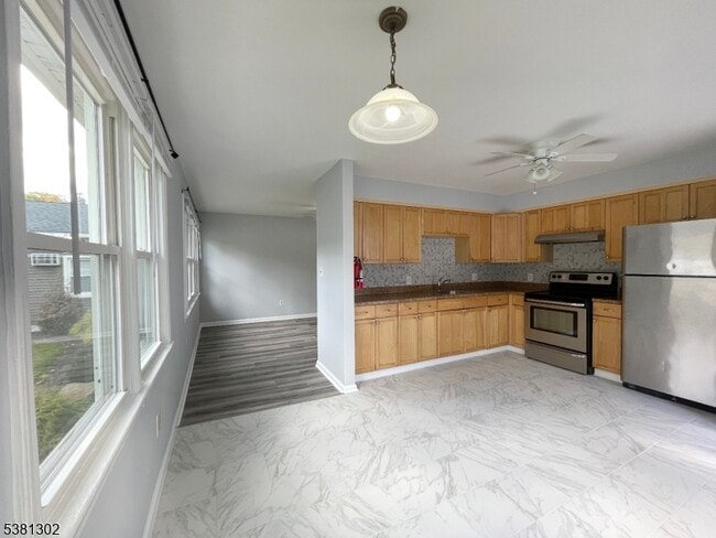 Photo - 31 Lakeside Blvd