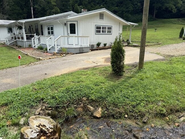 Photo - 1748 Allison Watts Rd