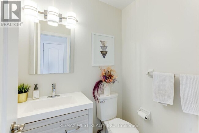 Photo - 12 Grogan Mews