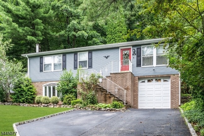Photo - 76 Valley View Dr