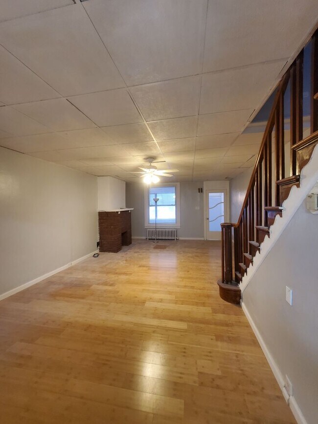 Nice 3Bd/1Ba Available Now...in Elmwood Rental Para alquiler en