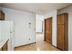 Photo - 1402 Thomas Ave W Unit lower