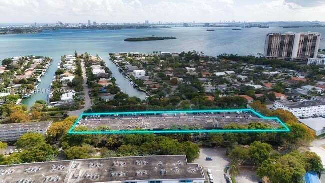 Building Photo - 1800 Sans Souci Blvd Unit 106