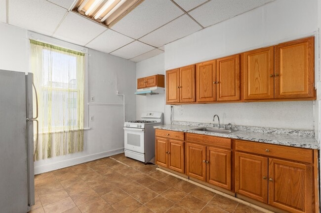 109 Grace St Unit 2
