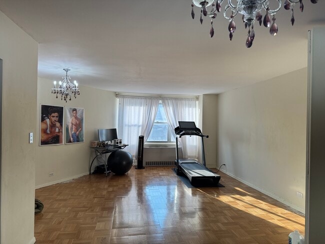 Photo - 12510 Queens Blvd