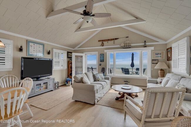 Photo - 61 Beach Front