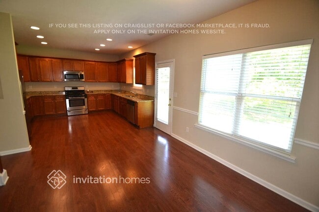 Photo - 882 Ashton Park Dr SE