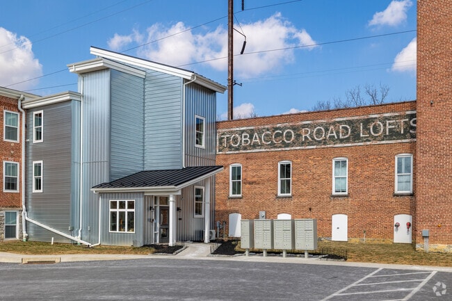 Photo - Tobacco Road Apartments