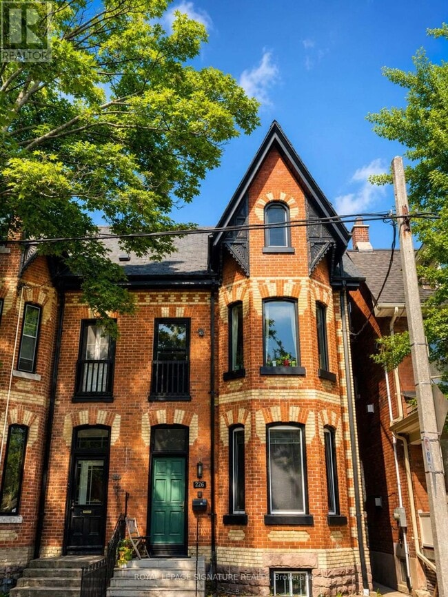 Photo - 226 Shaw St