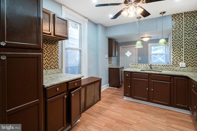 Photo - 447 N Wilton St