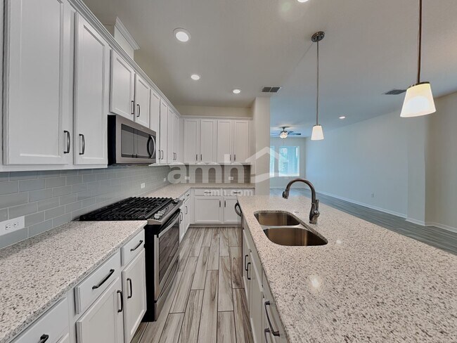 Photo - 6117 Voyagers Pl