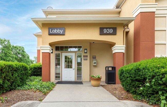 Furnished Studio-Baltimore - BWI Airport - International Dr.