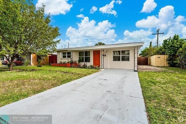 Building Photo - 530 NE 46th St Rental