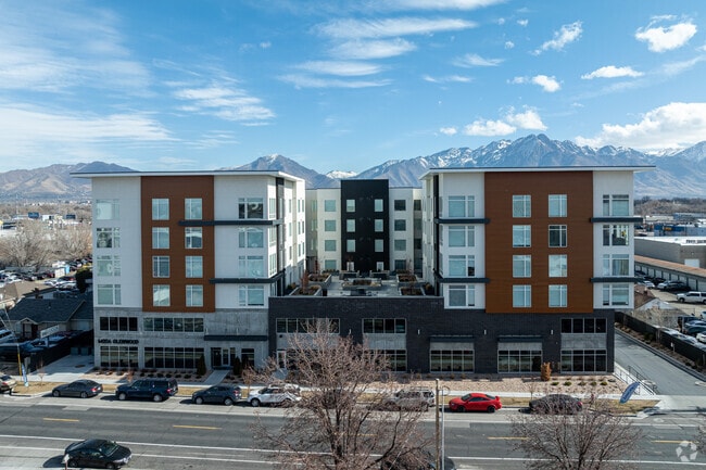 Building Photo - Glenwood Rental