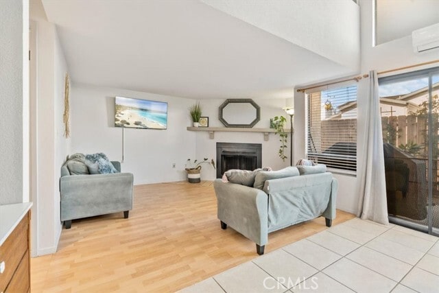 Photo - 284 Spruce St