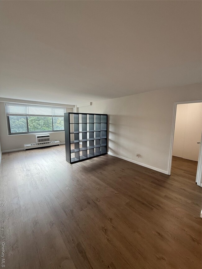 Building Photo - 220-55 46th Ave Unit 8R