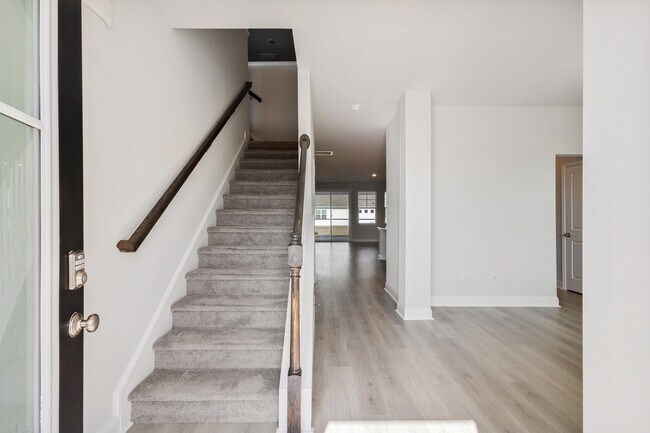 Photo - 2053 Ainsley Dr