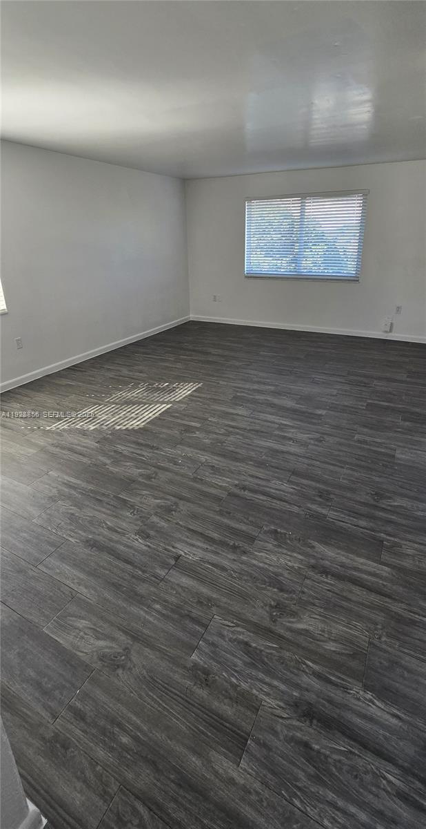 Building Photo - 10900 SW 196th St Unit 401