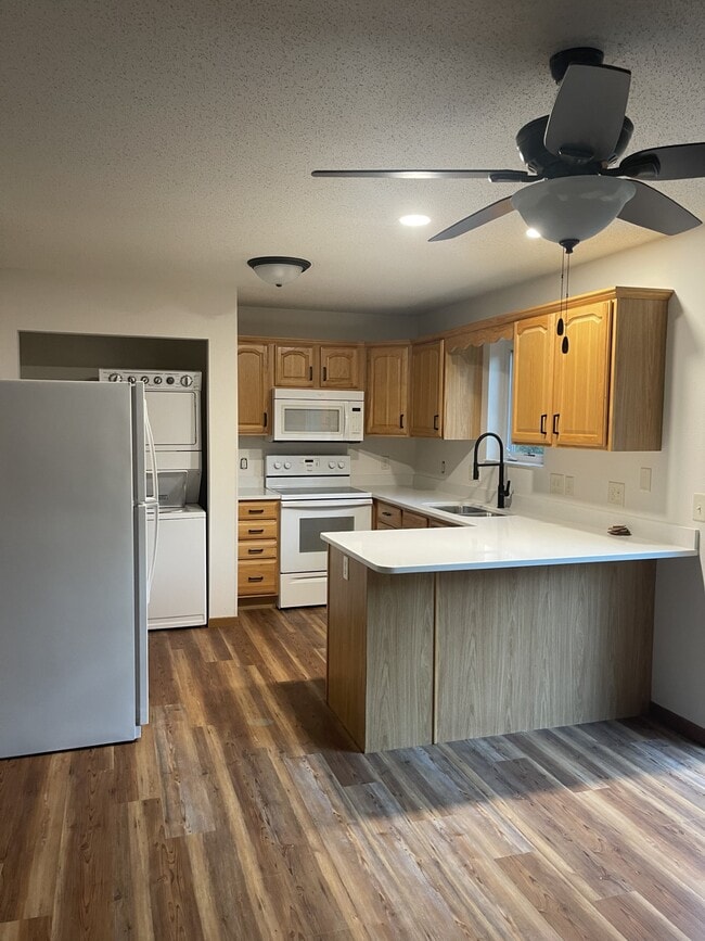 Photo - 10514 Gull Point Rd