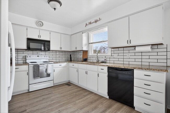 Photo - 136 Stevens Dr
