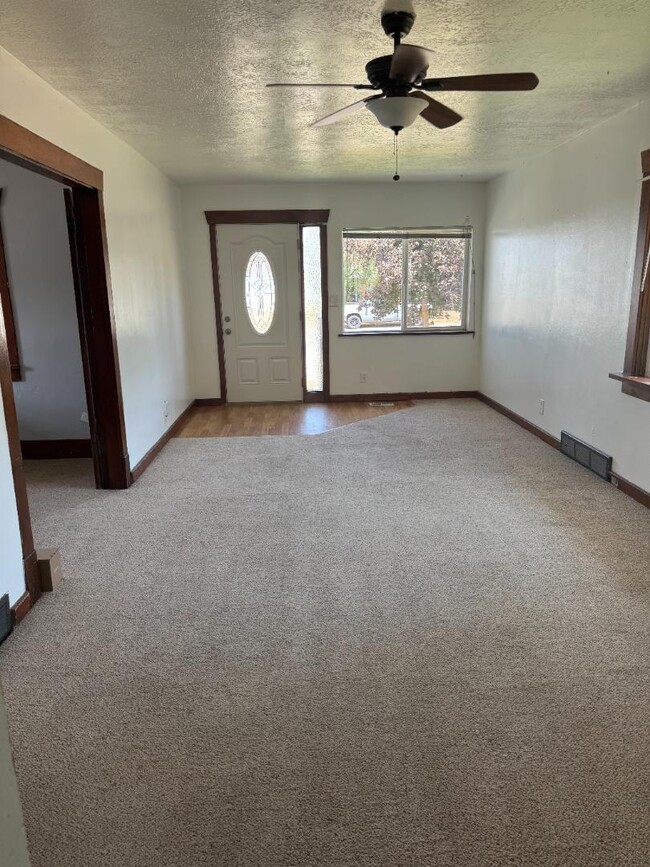 Photo - 544 W 200 S Apartment
