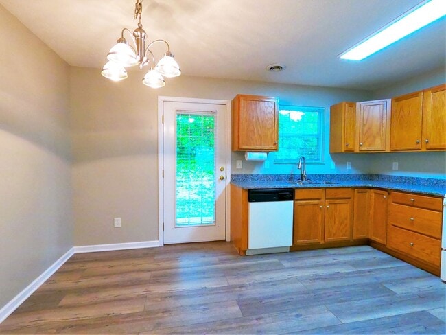 Photo - FOUNTAIN CITY: GROUND LEVEL 2 BEDROOM, 2 BATHROOM CONDO IN MAPLE CHASE