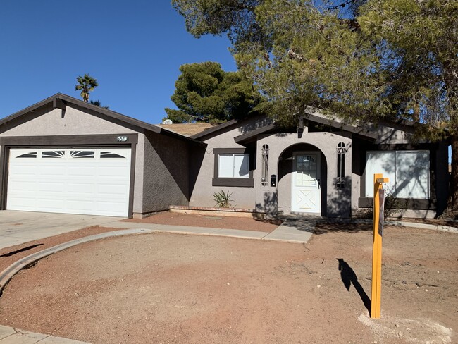 Building Photo - 6570 Mountainwood Ln