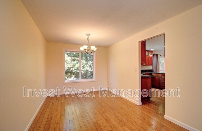 Photo - 3803 SE Sunrise Dr