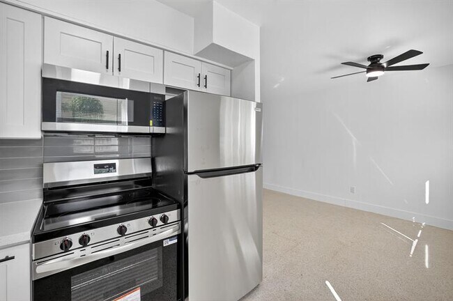 Photo - 1821 Middle River Dr Unidad 1
