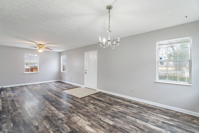 Photo - 2603 Louise Ave