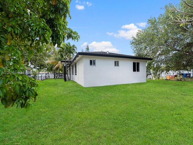 Photo - 26650 SW 138th Ct Unit 26652