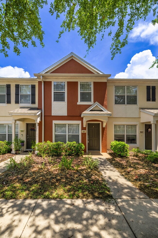 Building Photo - ** MAINTENANCE FREE TOWNHOME **2 BD 2.5 BATH
