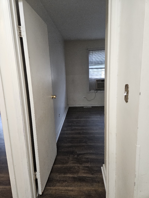 Building Photo - 1811 Emerson St Rental