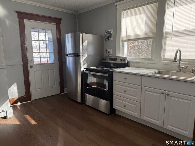 Photo - 118 Riverview Ave