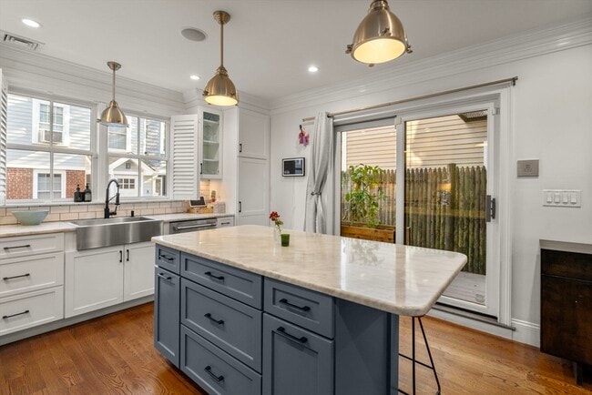 Photo - 2 Crystal Pl