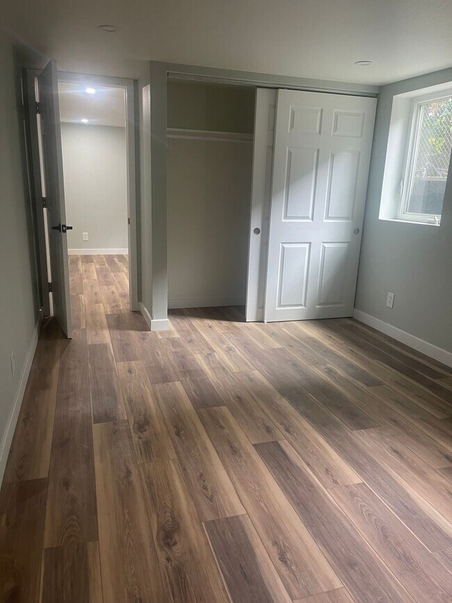Building Photo - Alberta Arts Old PDX Unit 1br/1ba plus Office Space