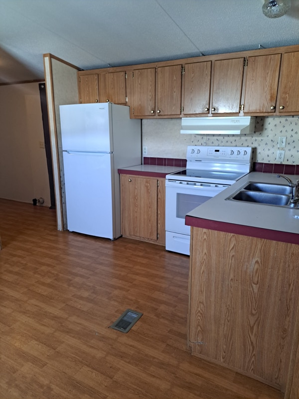 Photo - 108 S Calaman Ln