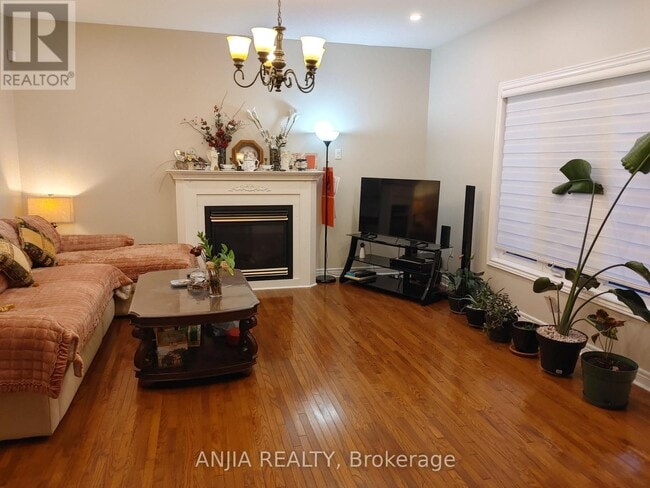 Photo - 73 Gracedale Dr