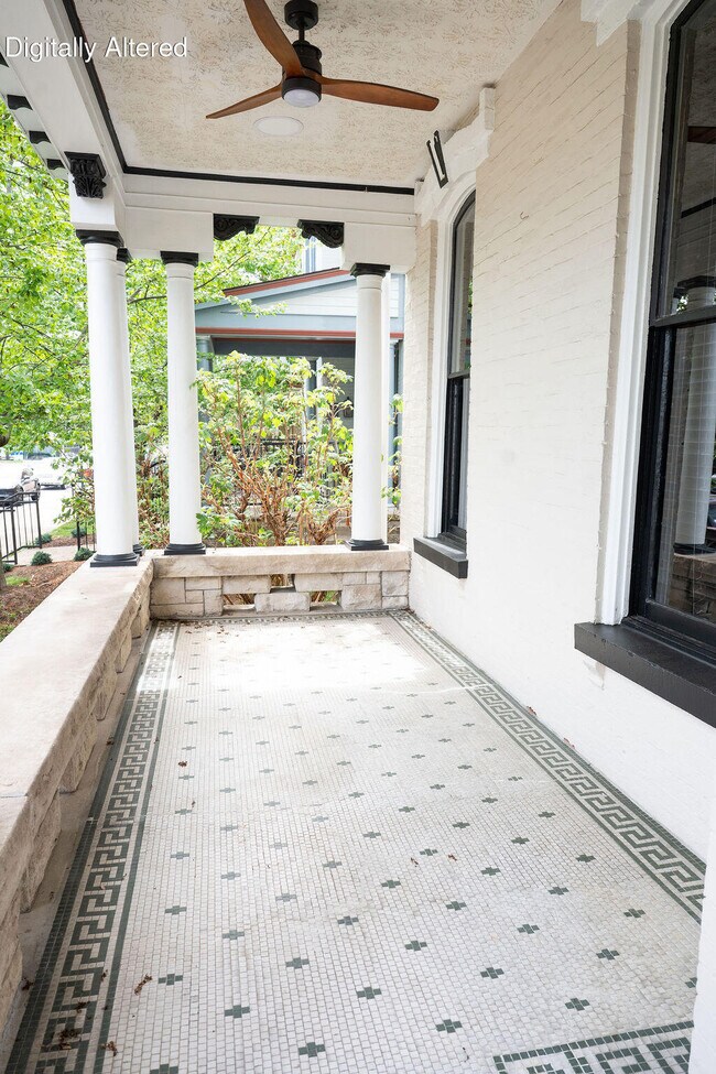 Photo - 275 S Limestone Unit 140