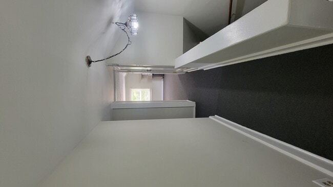 Photo - 19 N Webster St Unit 2