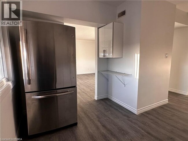 Photo - 73 FOURTH Avenue Unit# 2 Unité 2