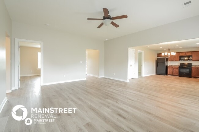 Photo - 63 Carriage House Rd SW