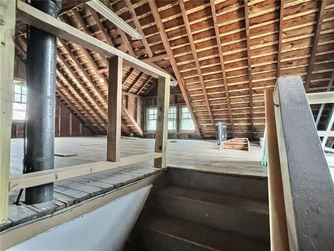 Photo - 350 Augustine St