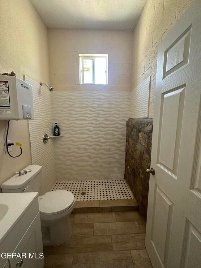 Photo - 4640 La Luz Ave Unit B