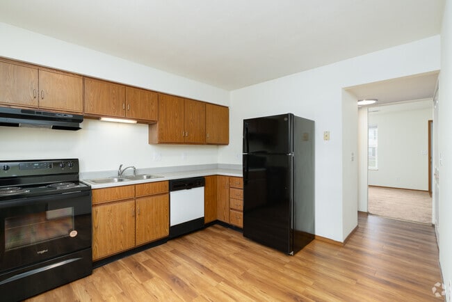 2BR, 1.5BA - 1,100SF - Parkview
