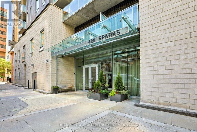 Photo - 428 Sparks St.