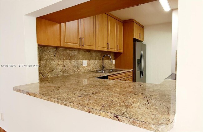 Photo - 9410 Live Oak Pl Unit 109